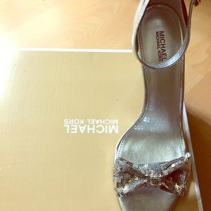 Michael Kors Silver heel